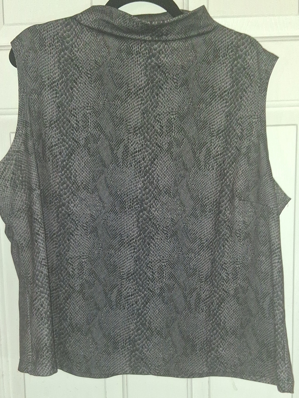Apostrophe Grey Snake-Print Sleeveless Camisole